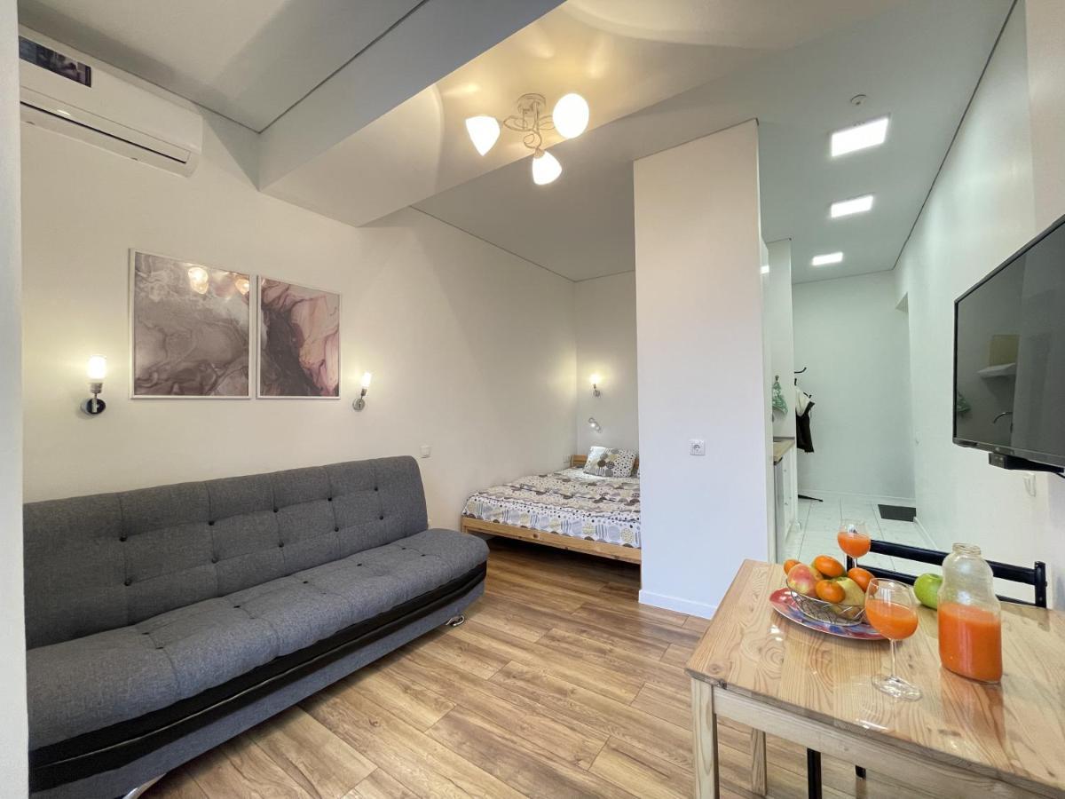 Апартаменты #3 Almaty Ngoại thất bức ảnh
