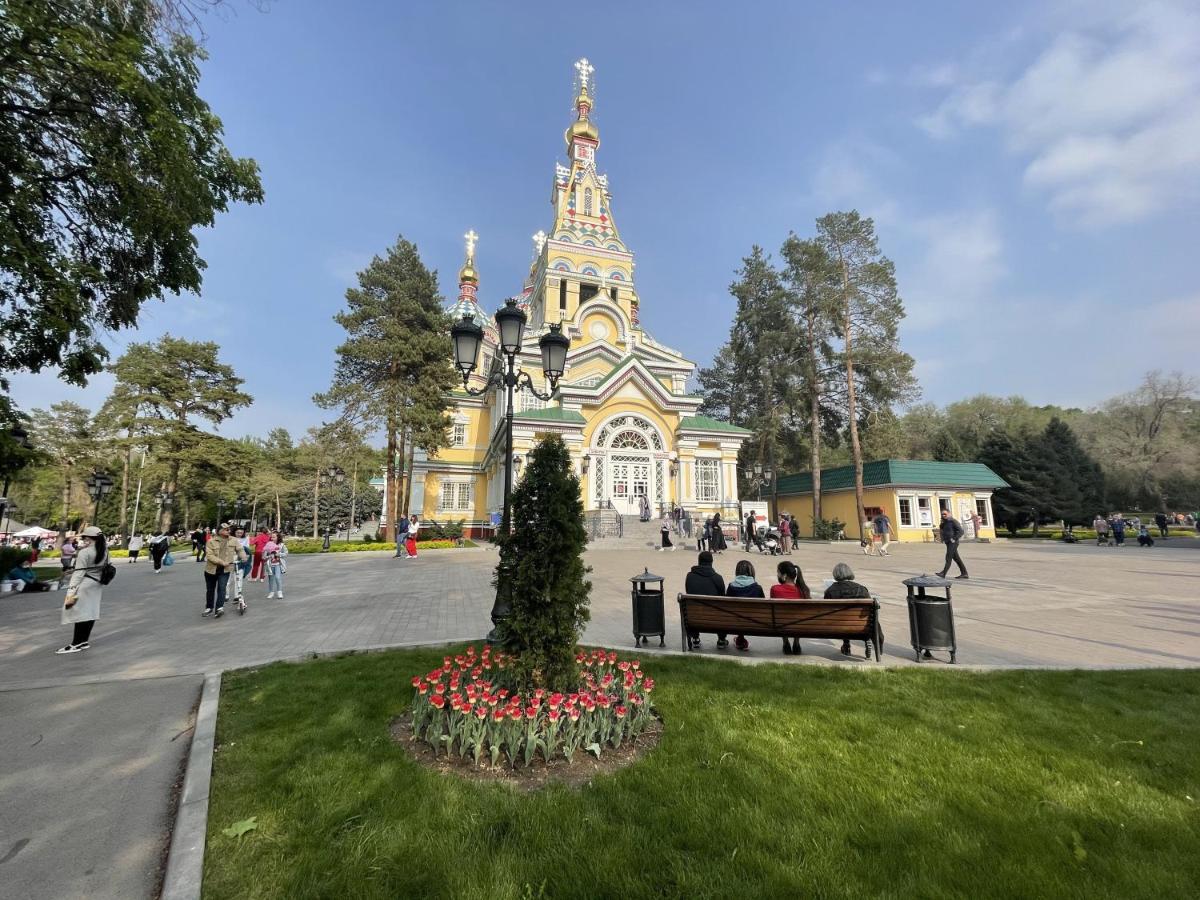 Апартаменты #3 Almaty Ngoại thất bức ảnh